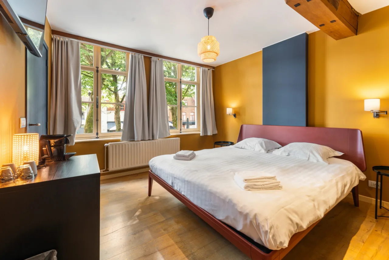 The City Panorama Suite, The Lake Suites Brujas